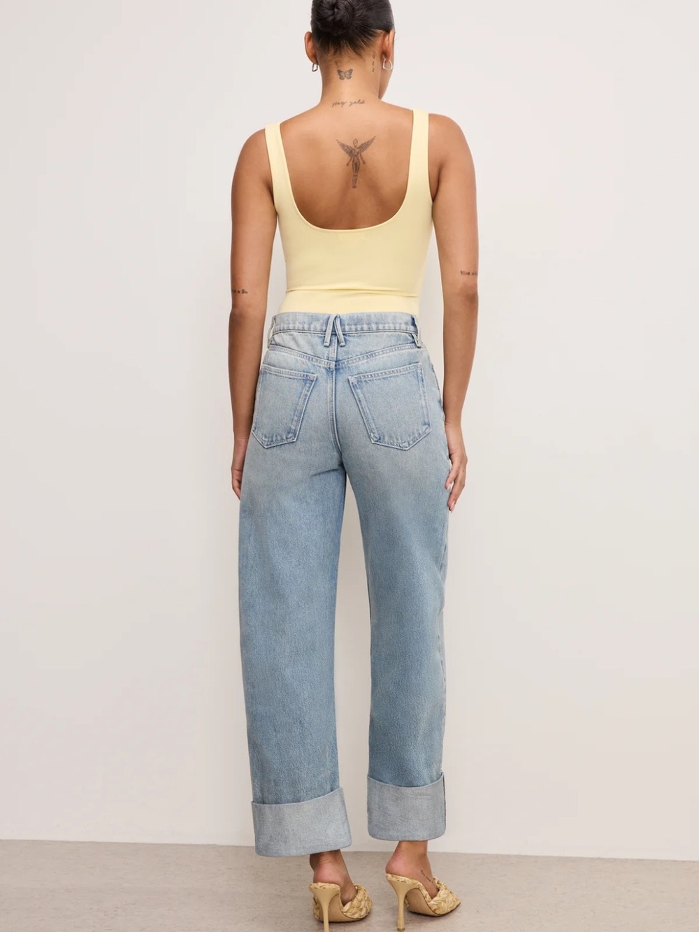 Good American Light Blue High-Rise Barrel Jeans - Picture 4 of 15